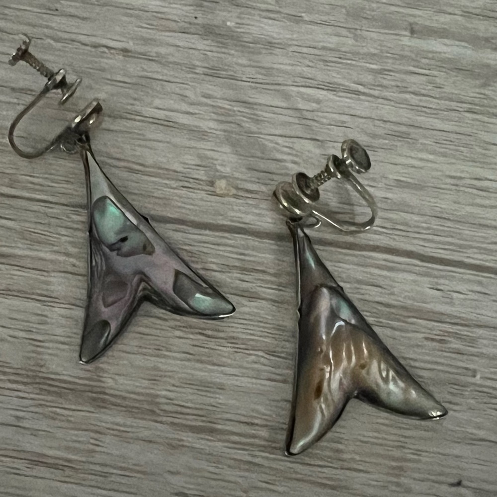 Sterling Silver Mexico Mother of Pearl screw earrings VINTAGE